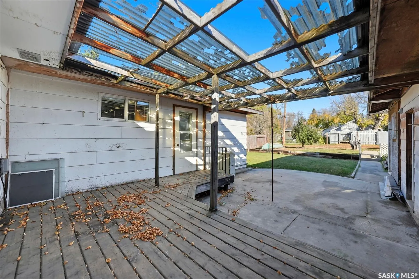117 3rd STREET E