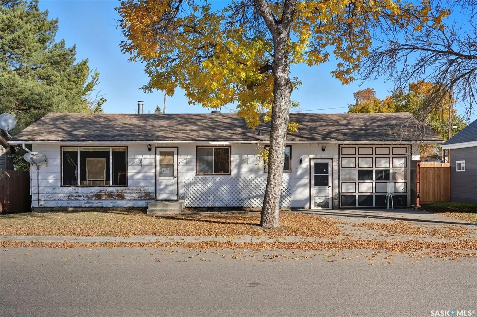 117 3rd STREET E