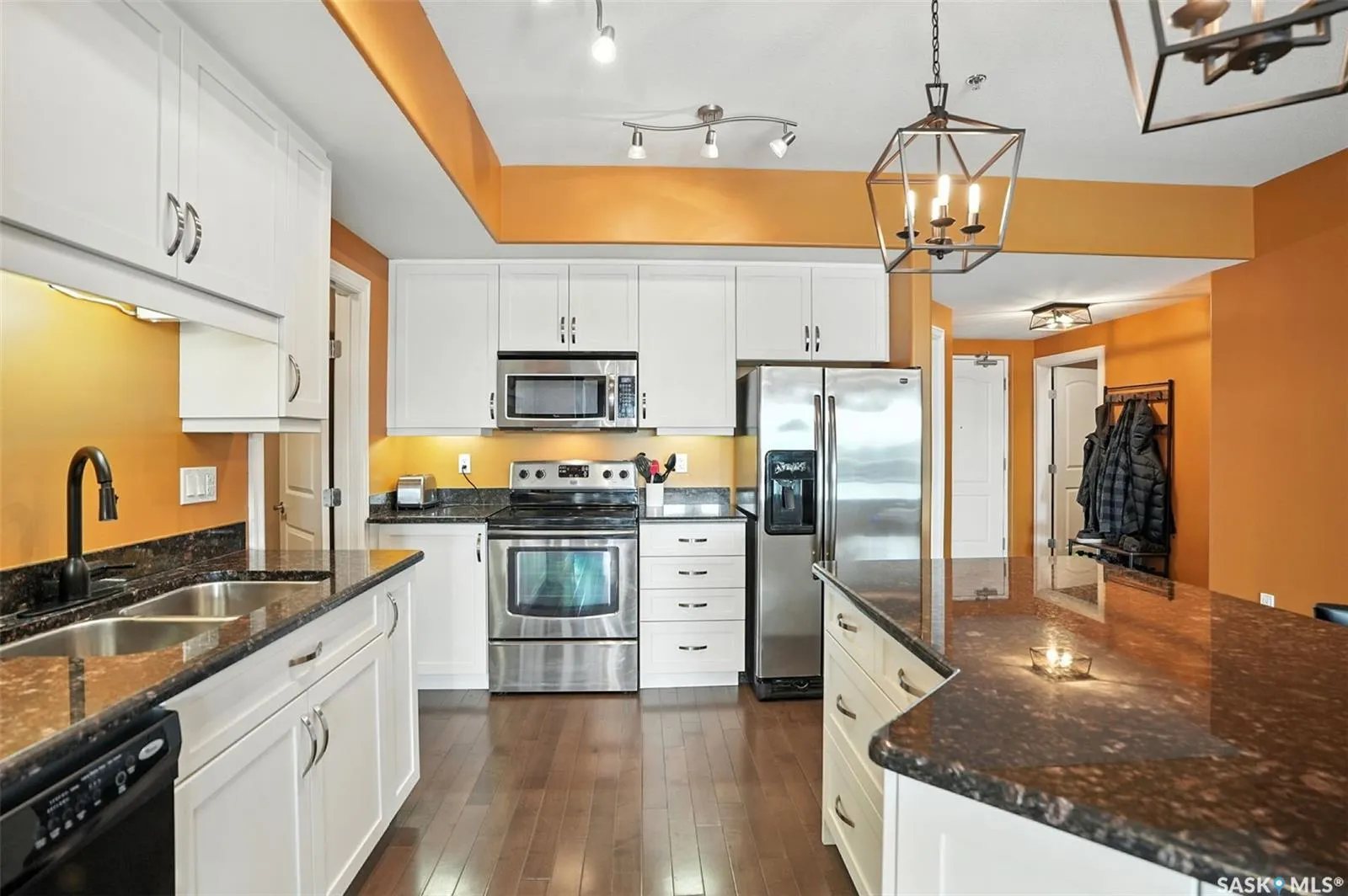 227 Pinehouse DRIVE, #305