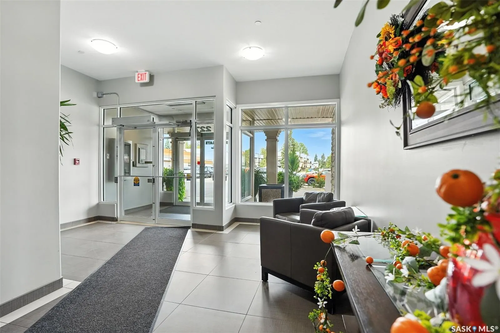 227 Pinehouse DRIVE, #305