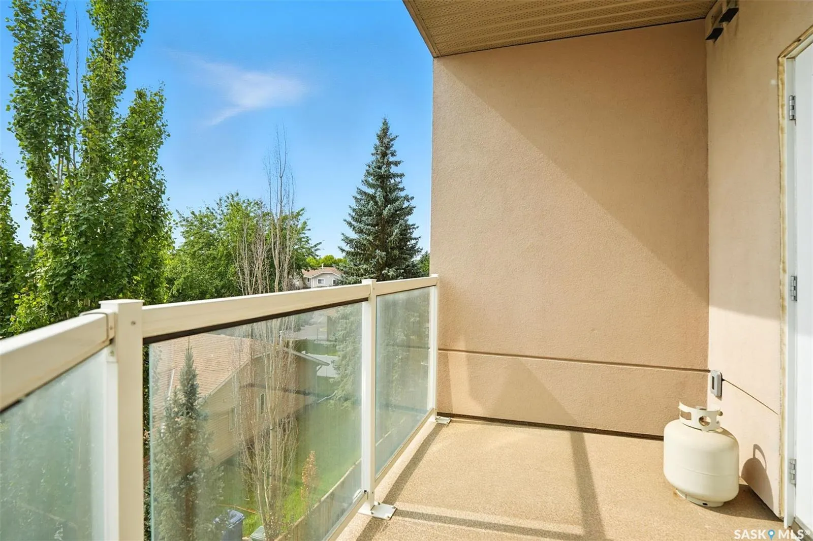 227 Pinehouse DRIVE, #305