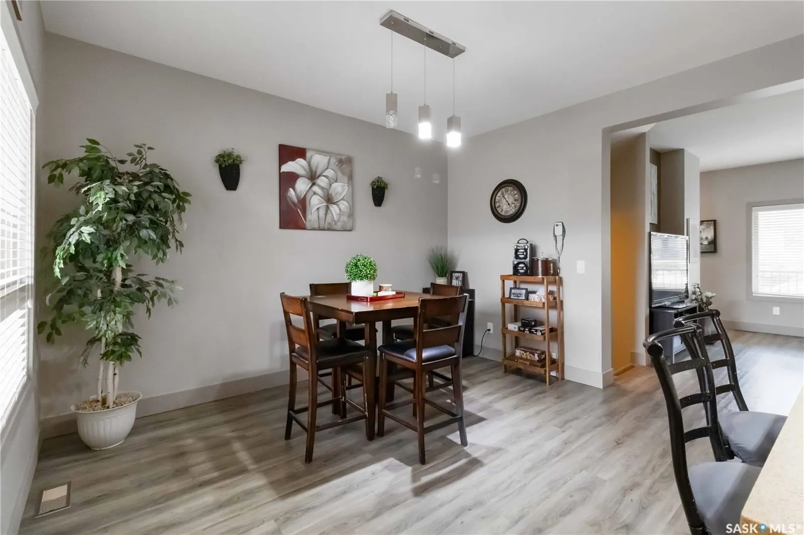 232 Maningas BEND