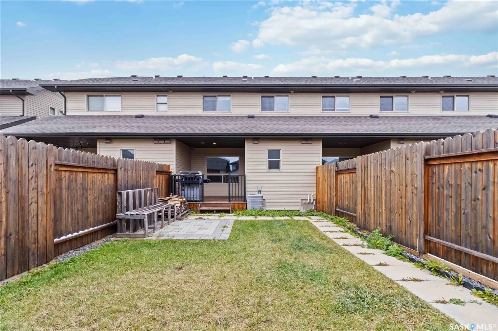 232 Maningas BEND