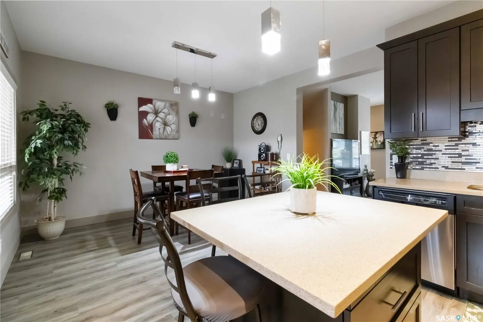 232 Maningas BEND