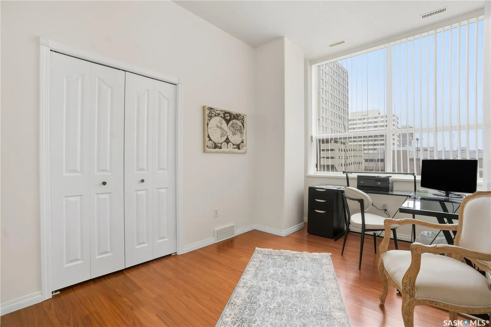 1901 VICTORIA AVENUE, #201