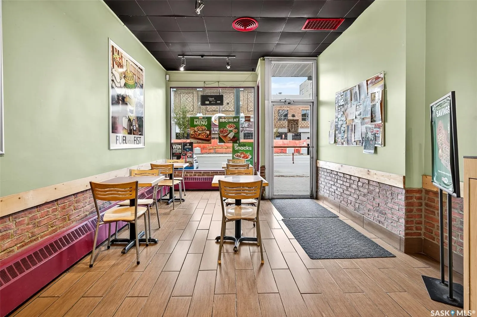 220-222 Main STREET N