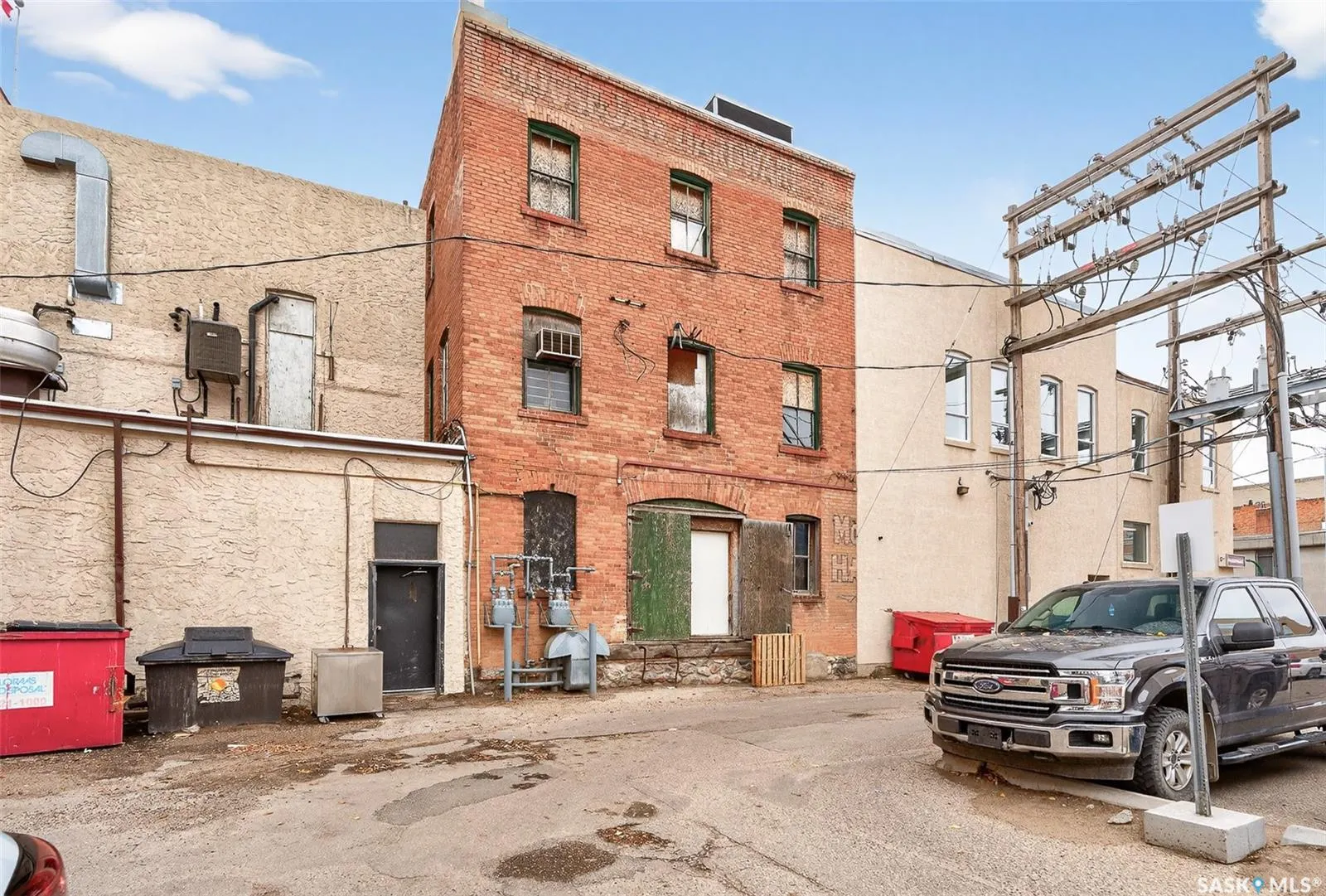 220-222 Main STREET N