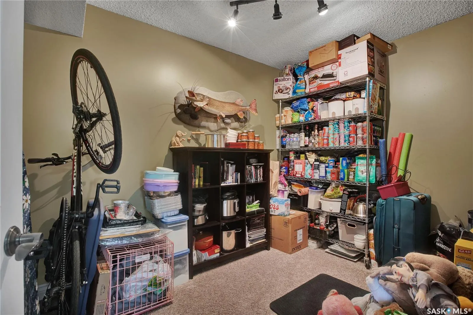 213 Main Street, #202D