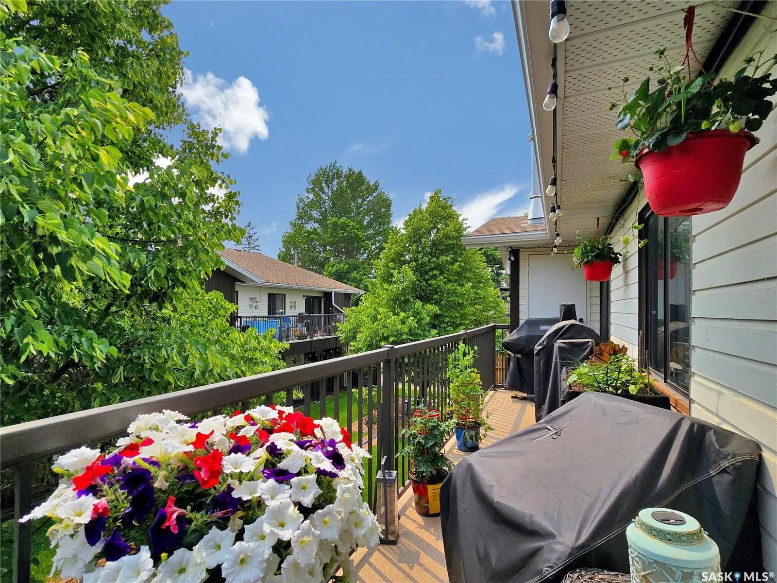 213 Main Street, #202D