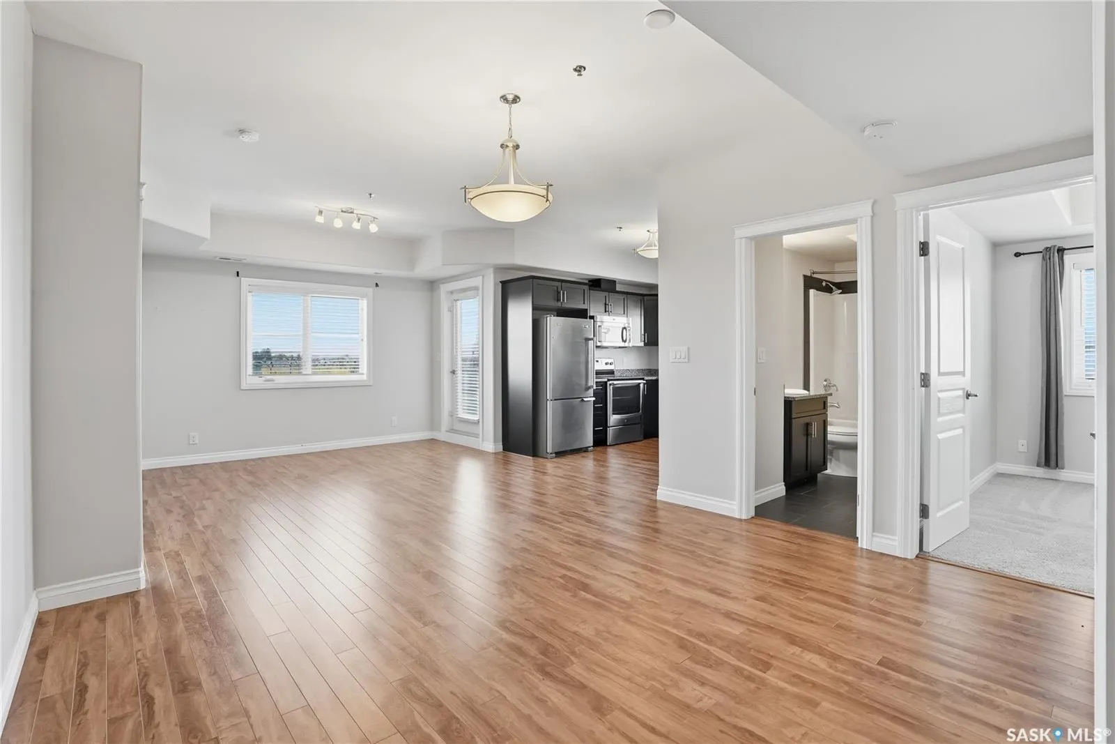 412 Willowgrove SQUARE, #323