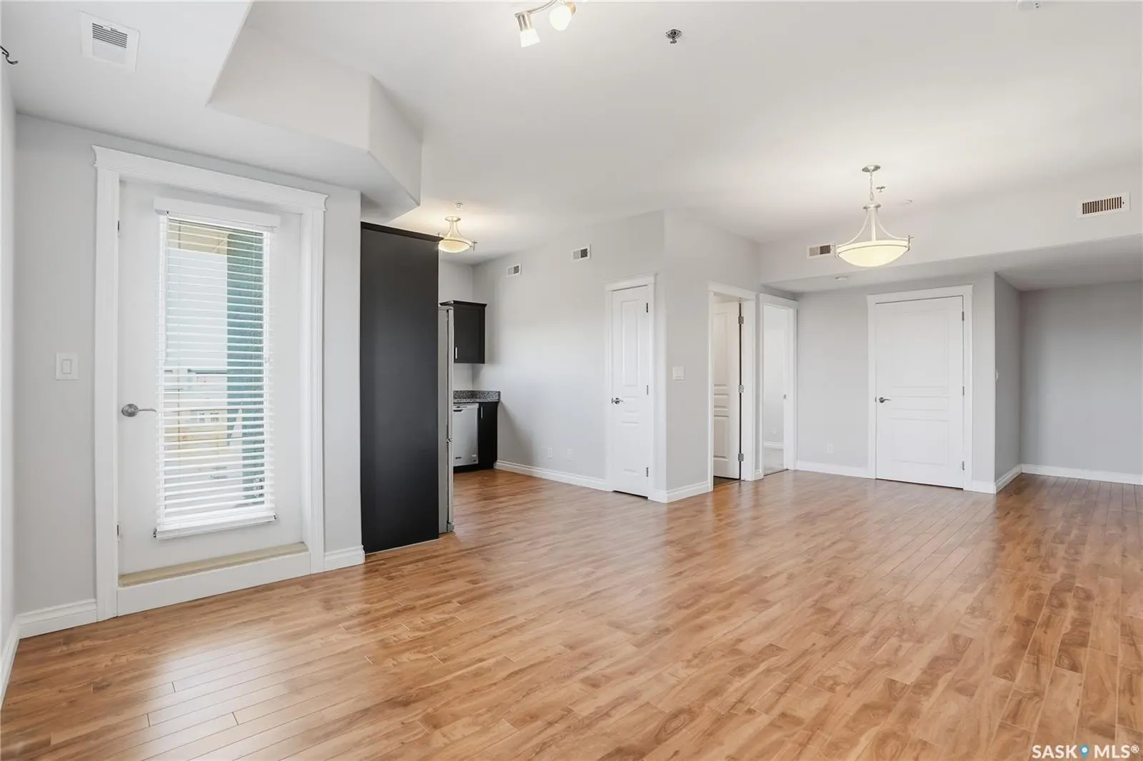412 Willowgrove SQUARE, #323