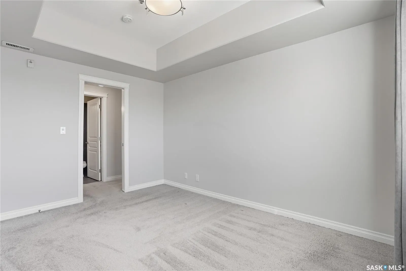 412 Willowgrove SQUARE, #323