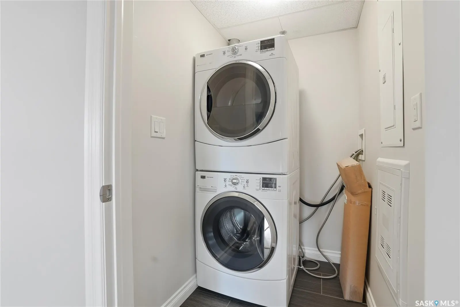 412 Willowgrove SQUARE, #323