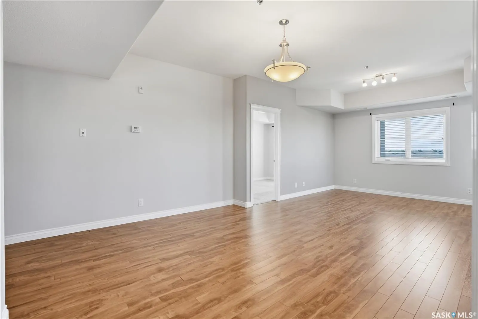 412 Willowgrove SQUARE, #323