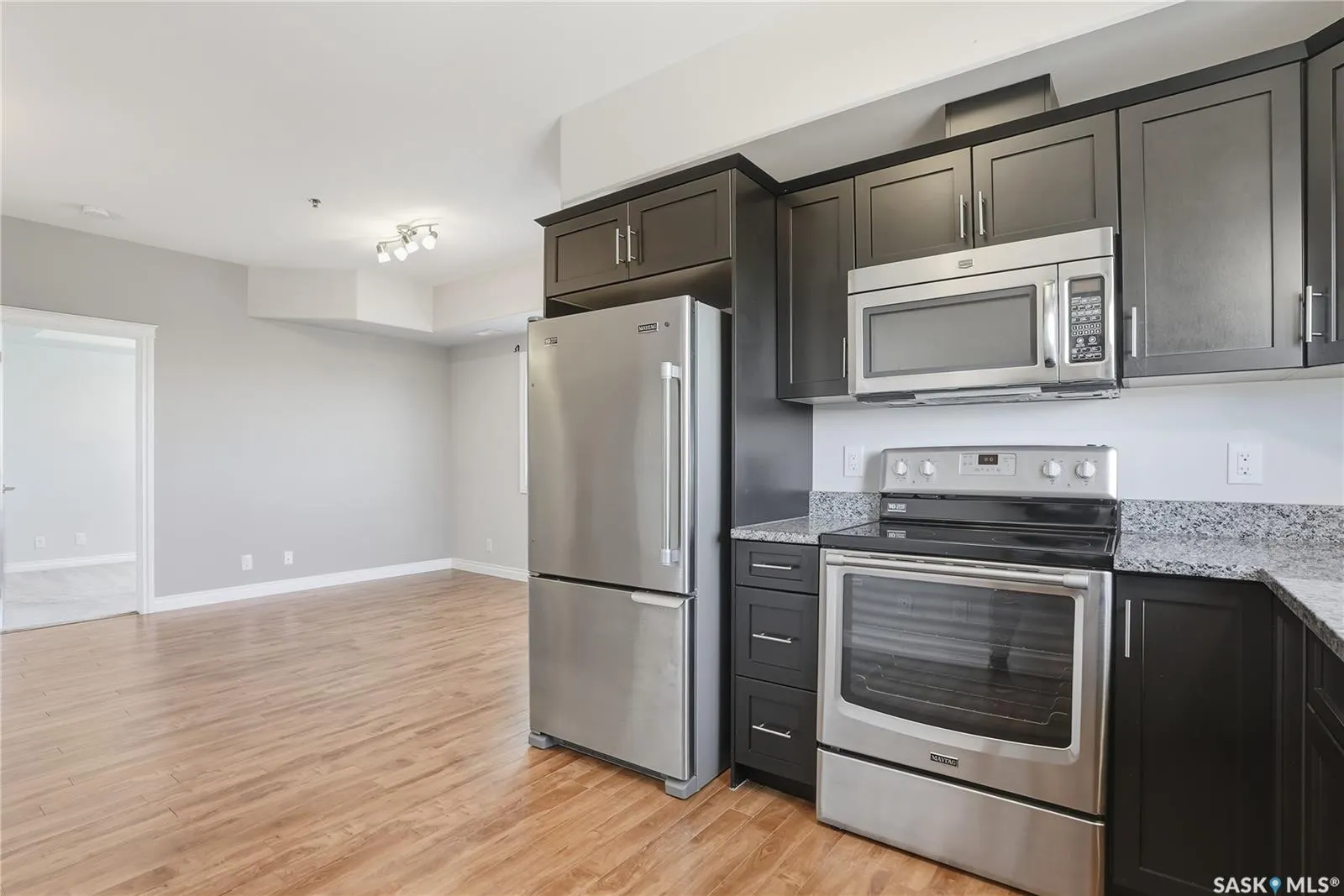 412 Willowgrove SQUARE, #323