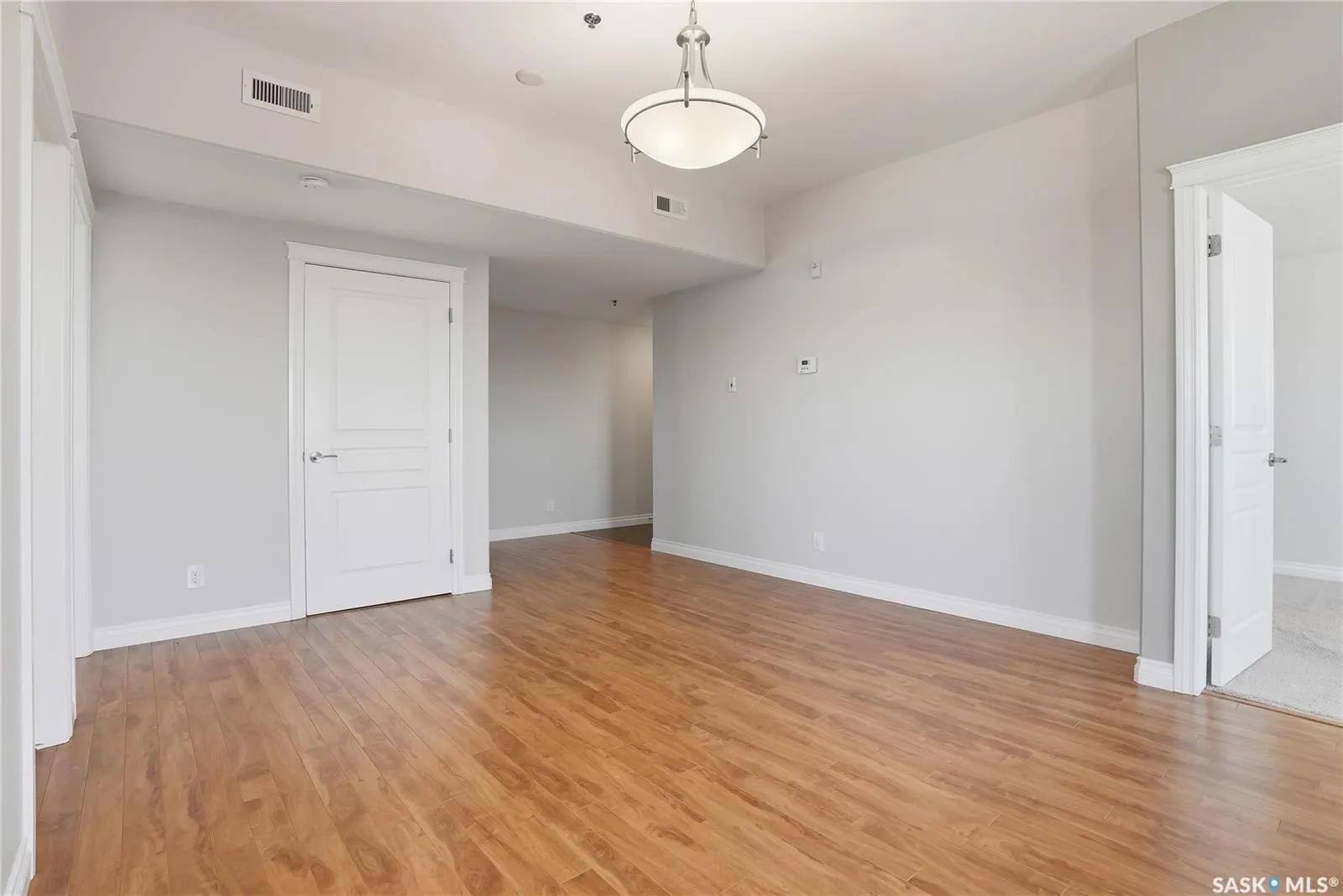 412 Willowgrove SQUARE, #323