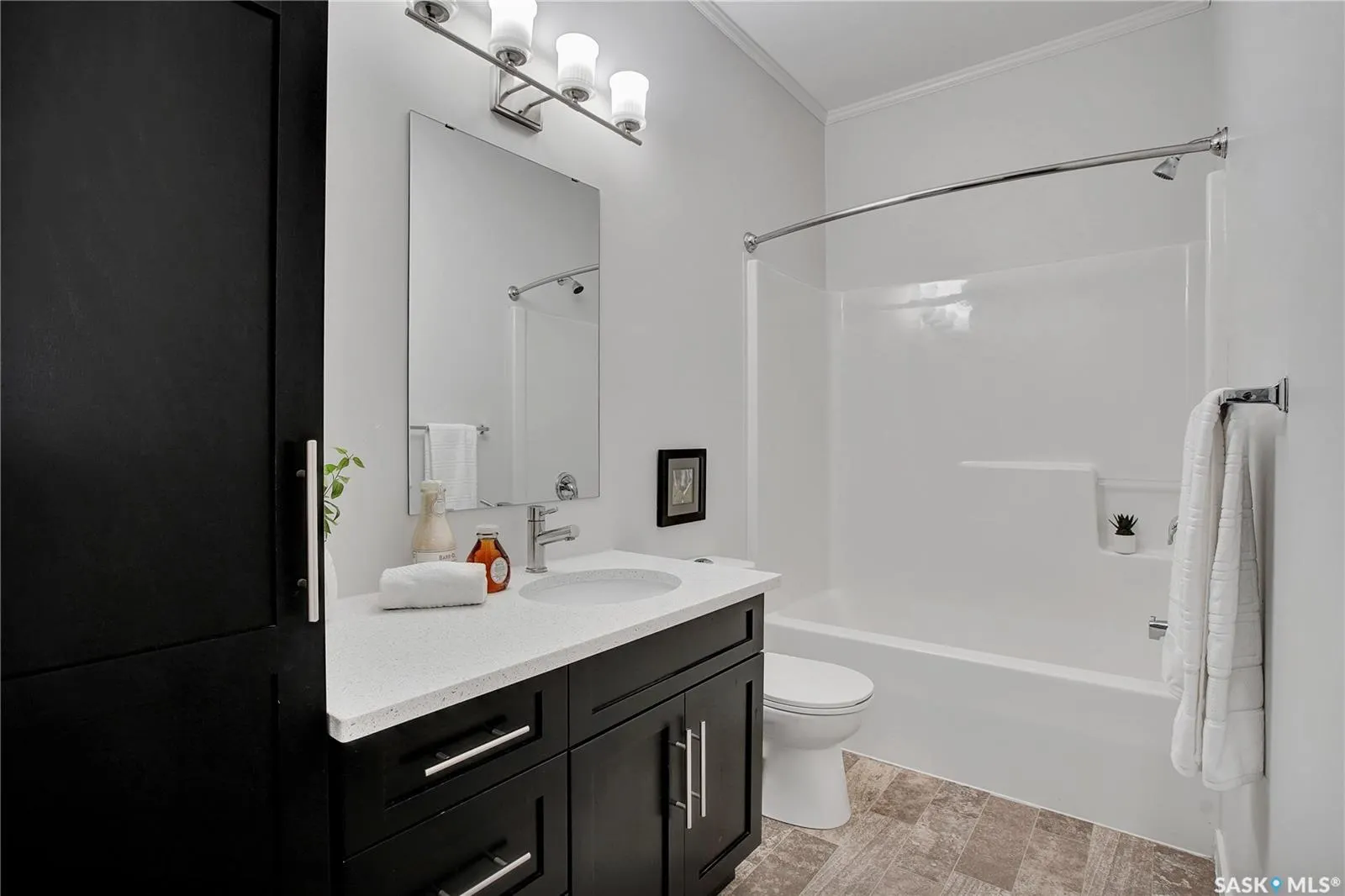 545 Hassard CLOSE, #109