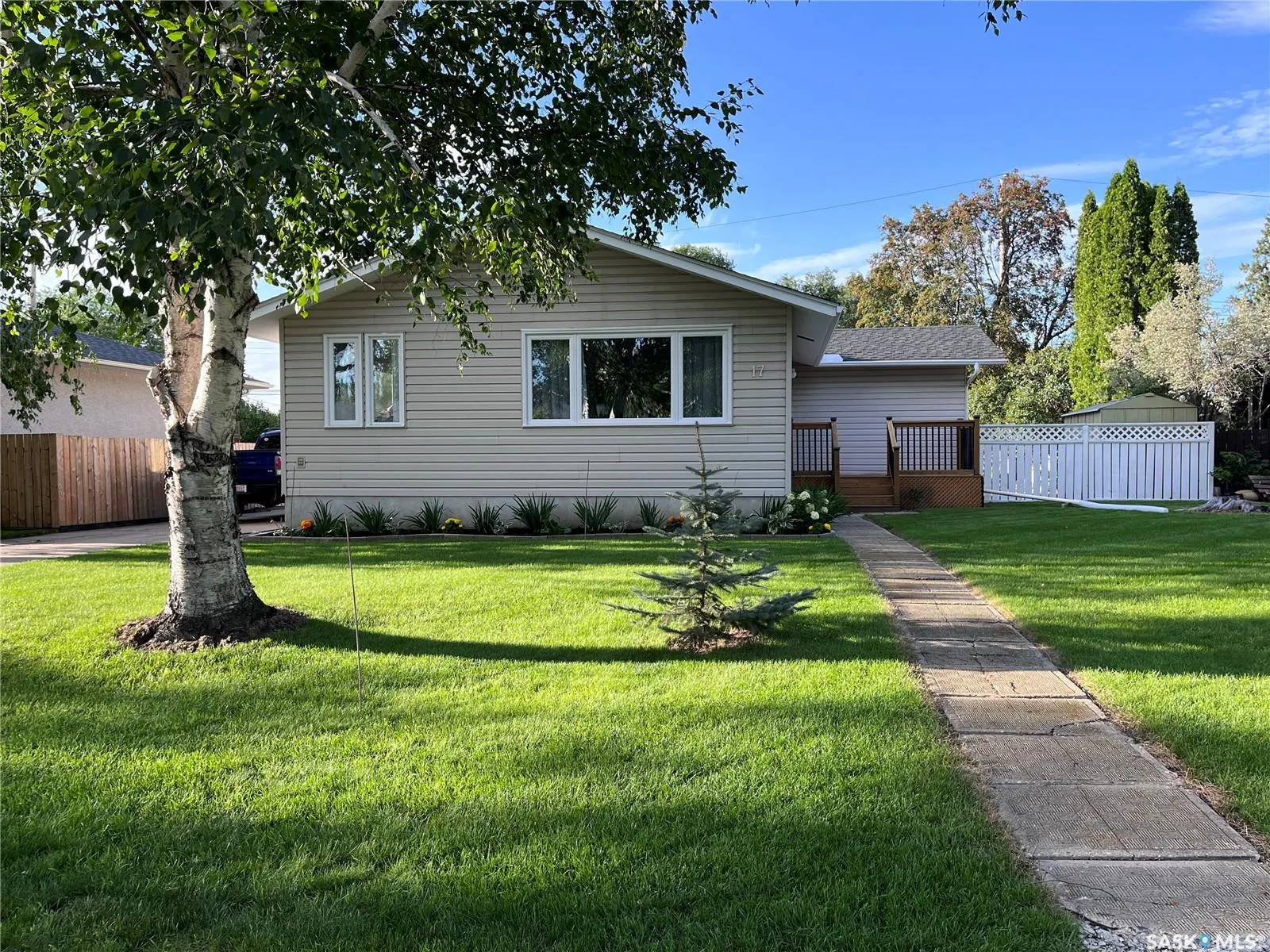 17 MITCHELL STREET