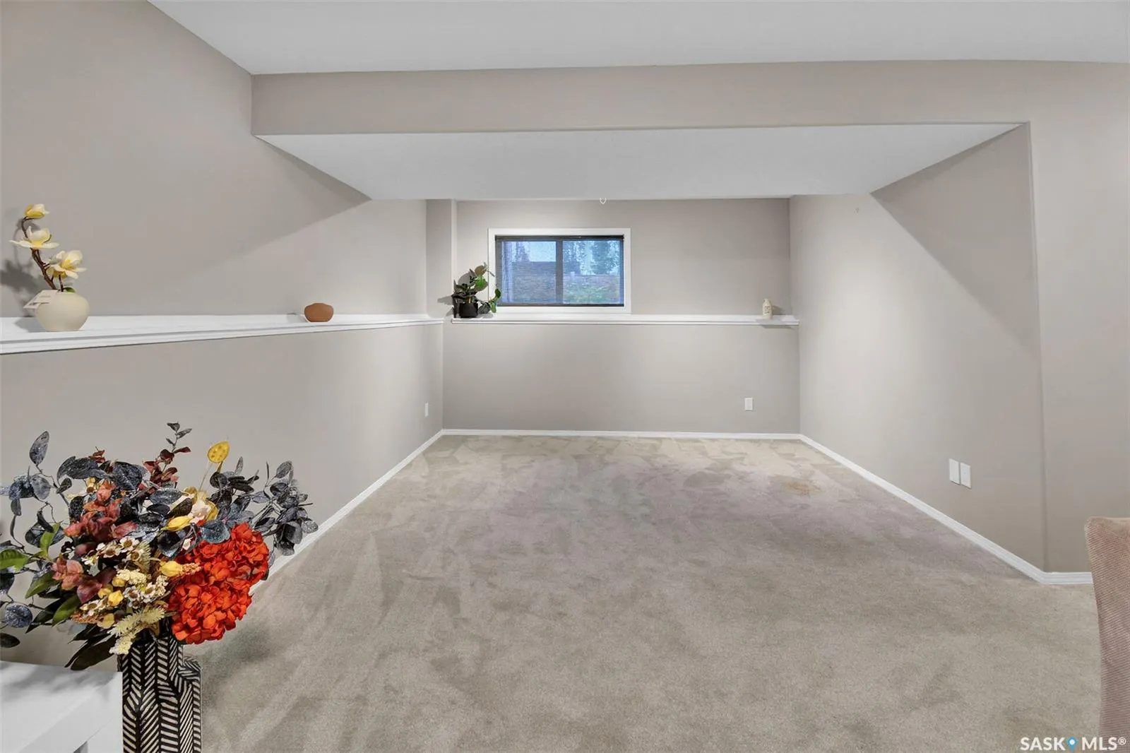 1526 Paton CRESCENT