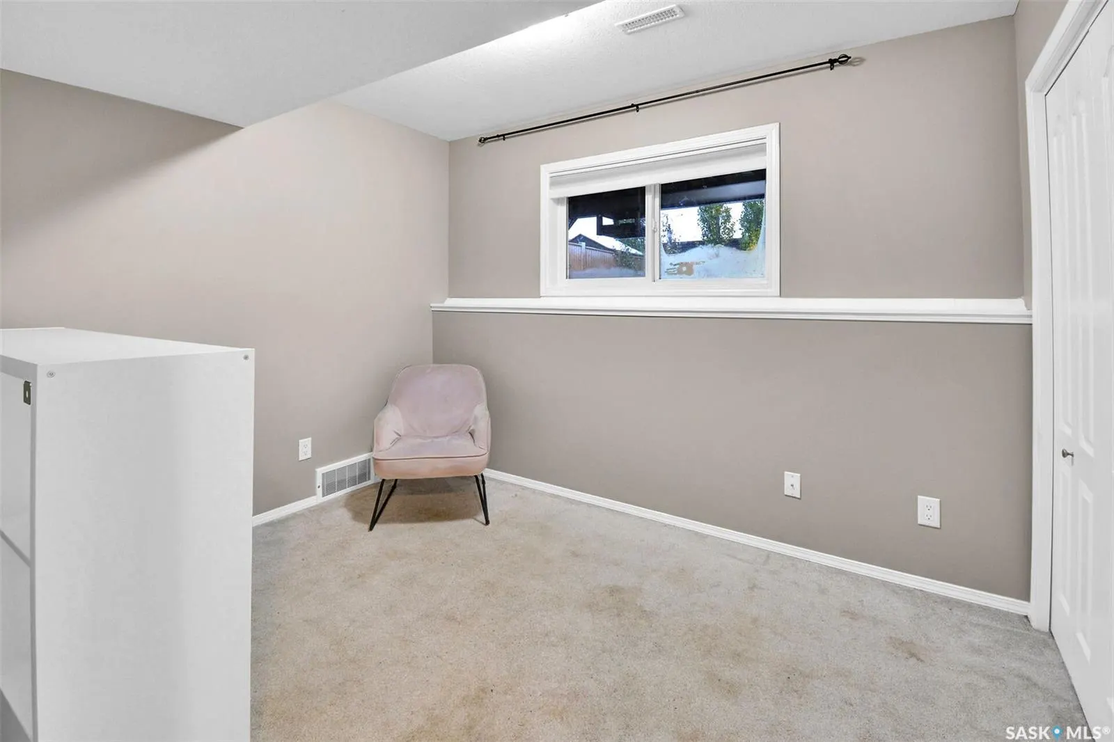1526 Paton CRESCENT