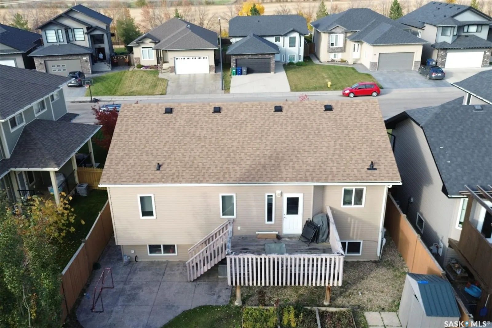 1526 Paton CRESCENT