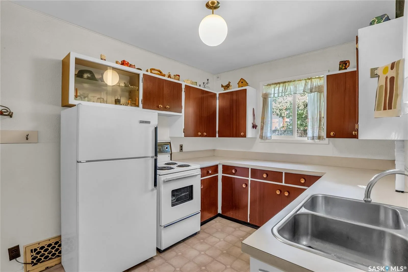 118 28th STREET W