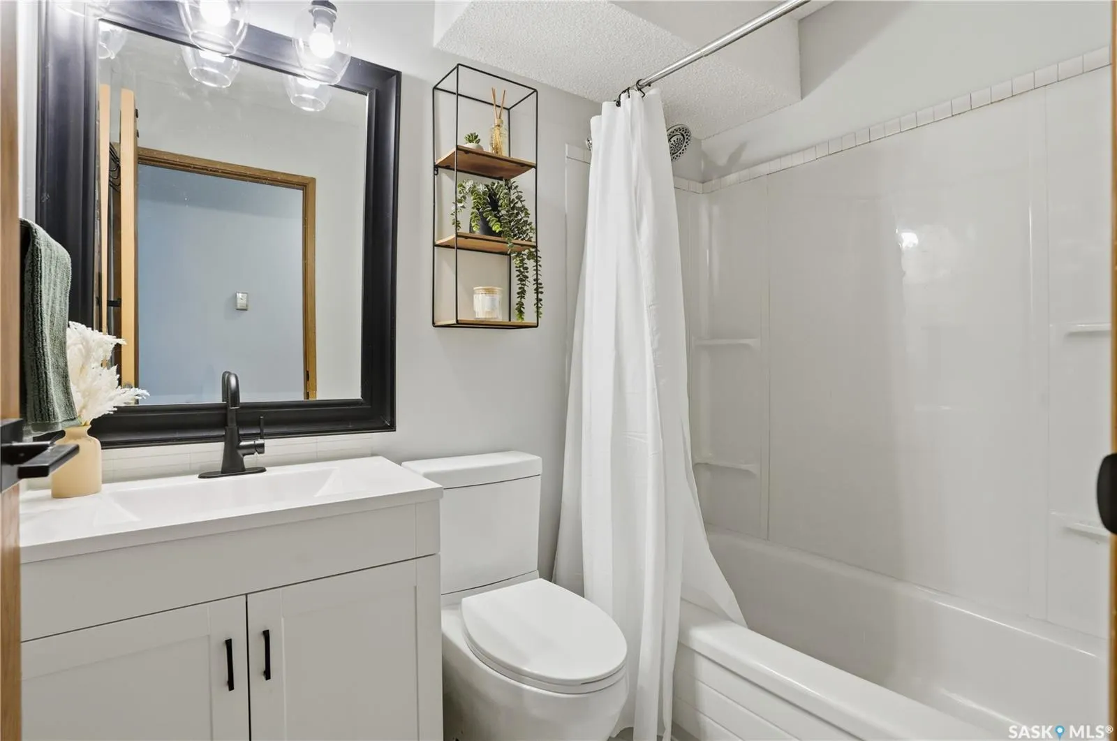 1006 9th STREET E, #204