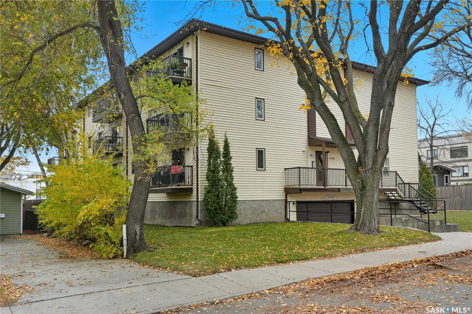 1006 9th STREET E, #204