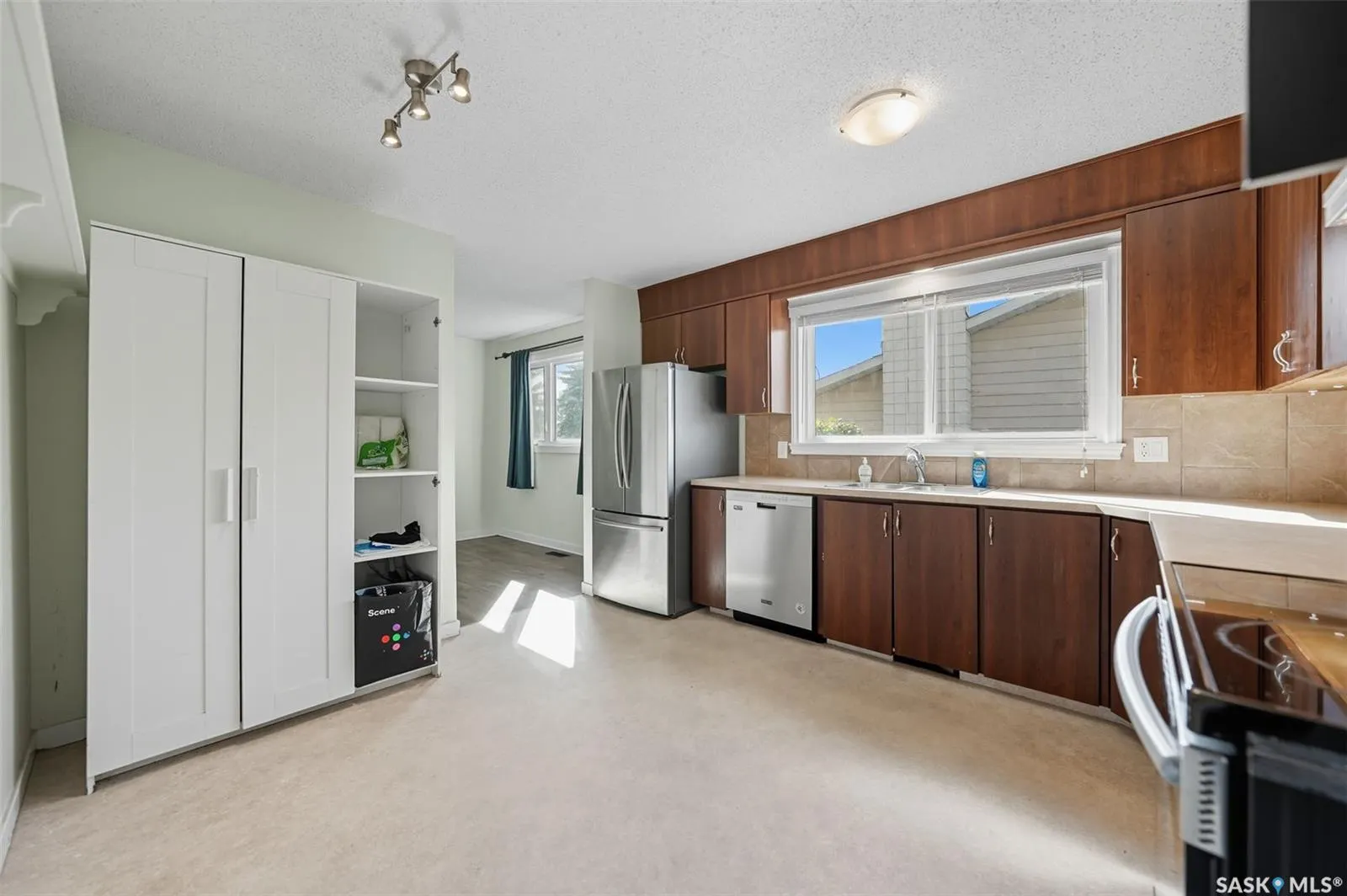266 Assiniboine DRIVE