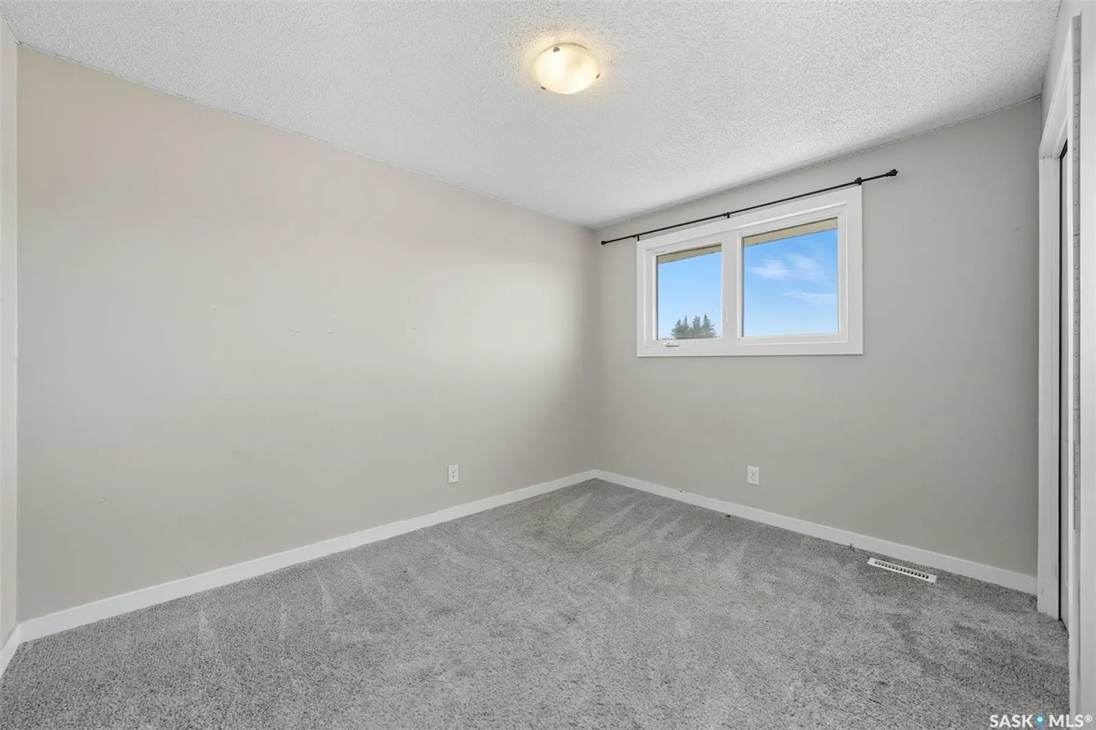 266 Assiniboine DRIVE