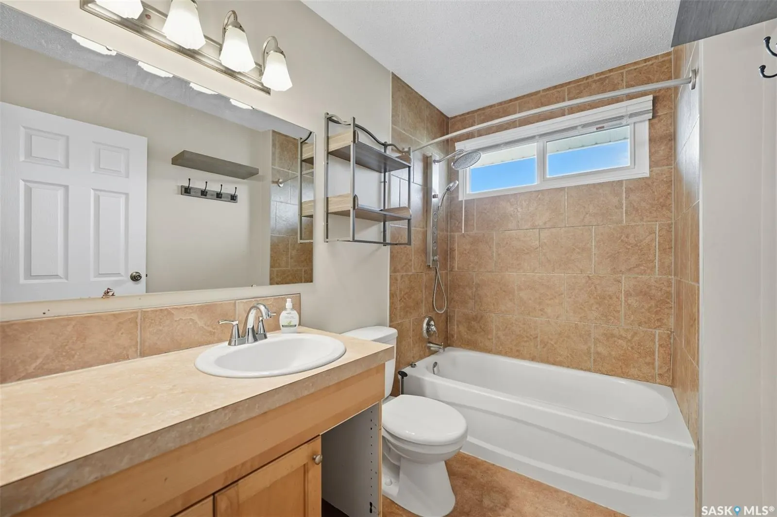 266 Assiniboine DRIVE