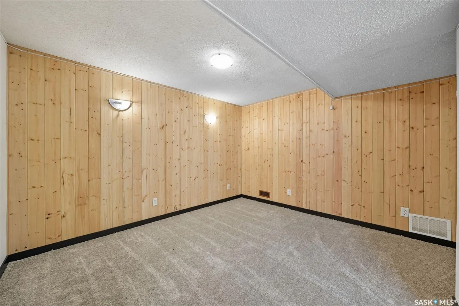 266 Assiniboine DRIVE