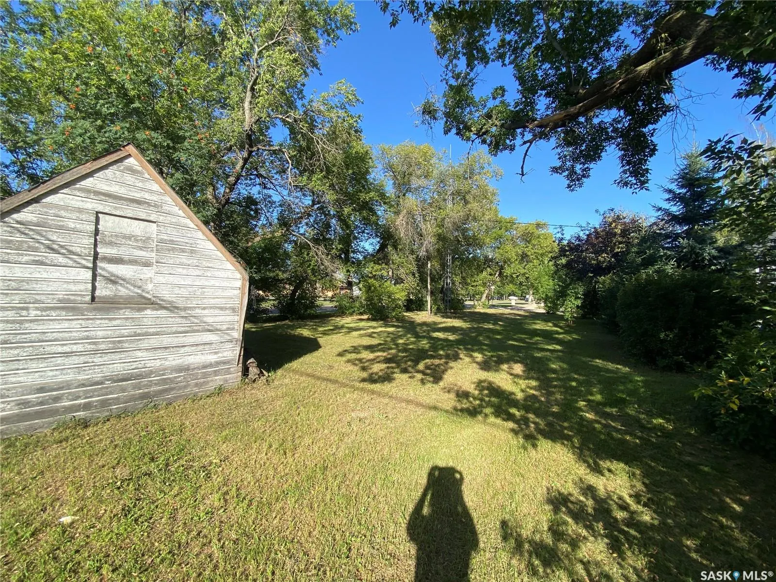 204 4th STREET E