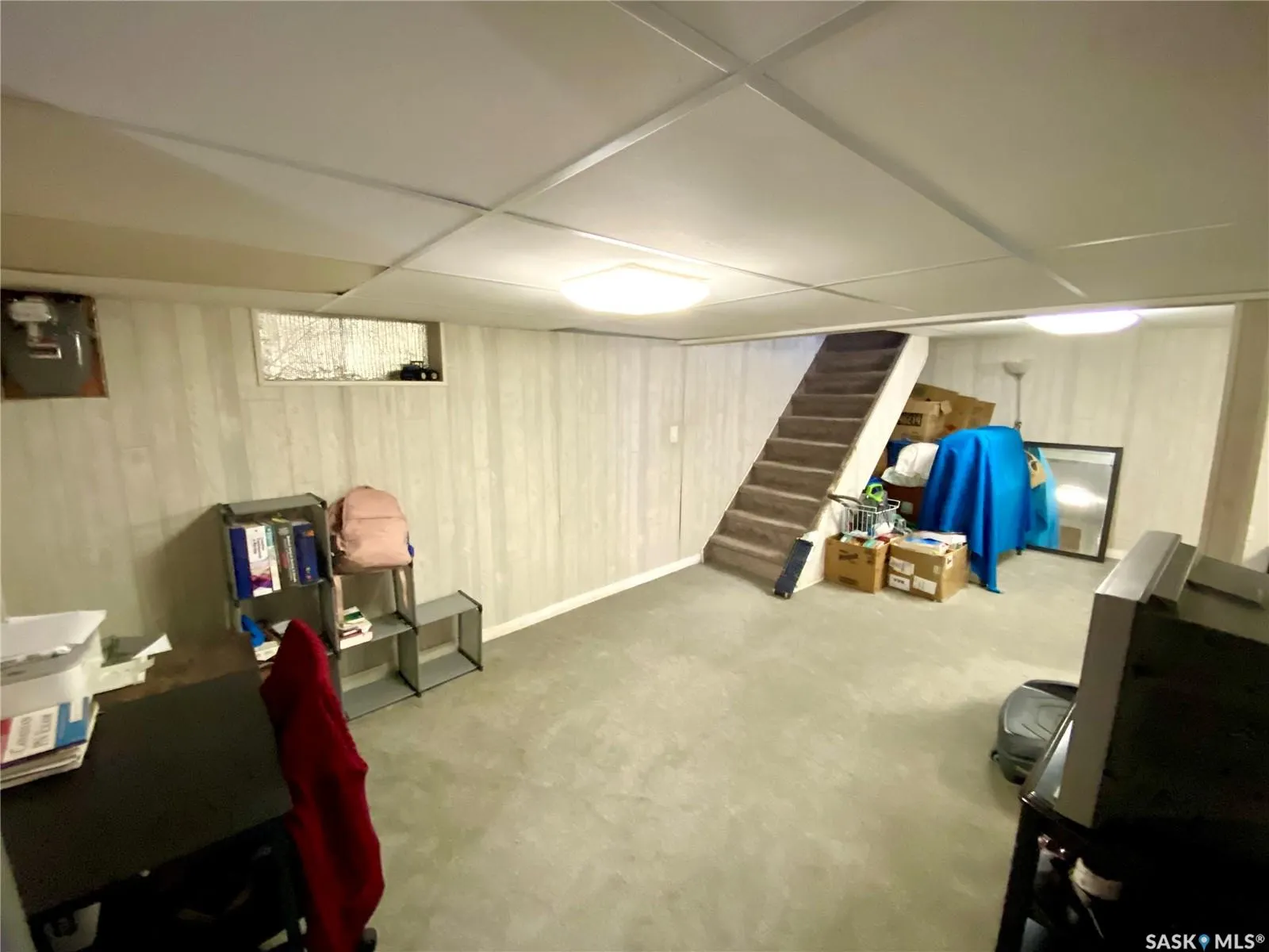 204 4th STREET E