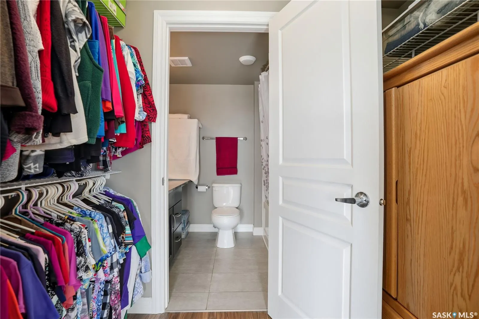 5303 Universal CRESCENT, #215