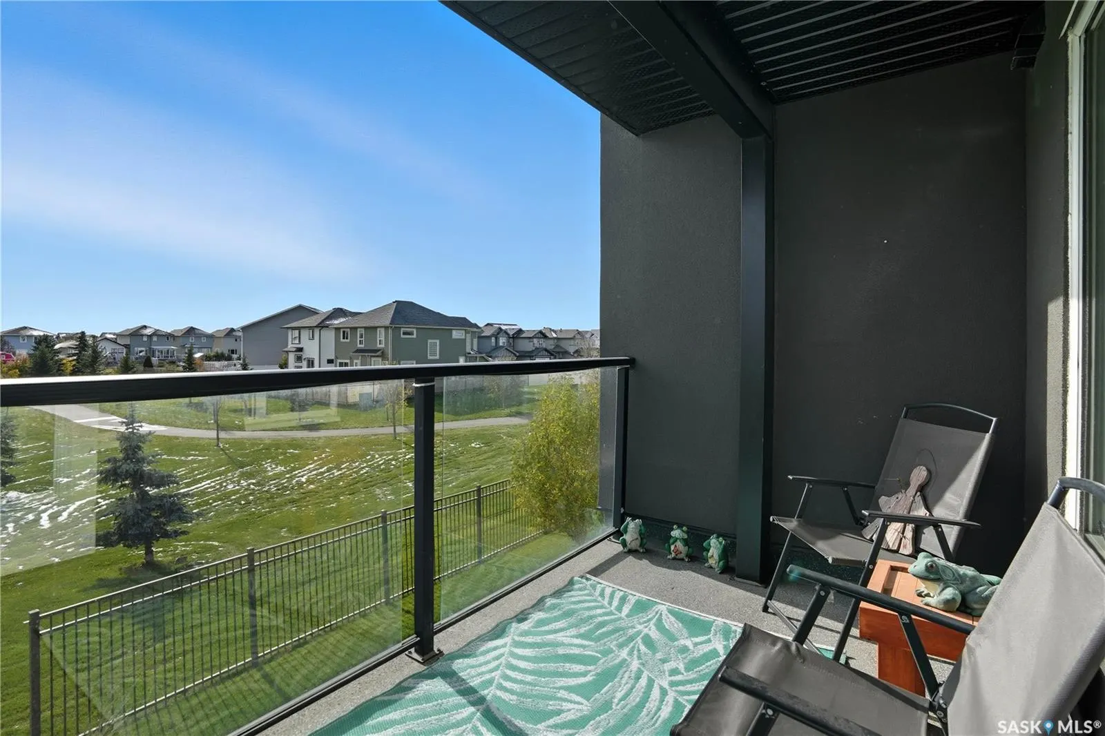 5303 Universal CRESCENT, #215