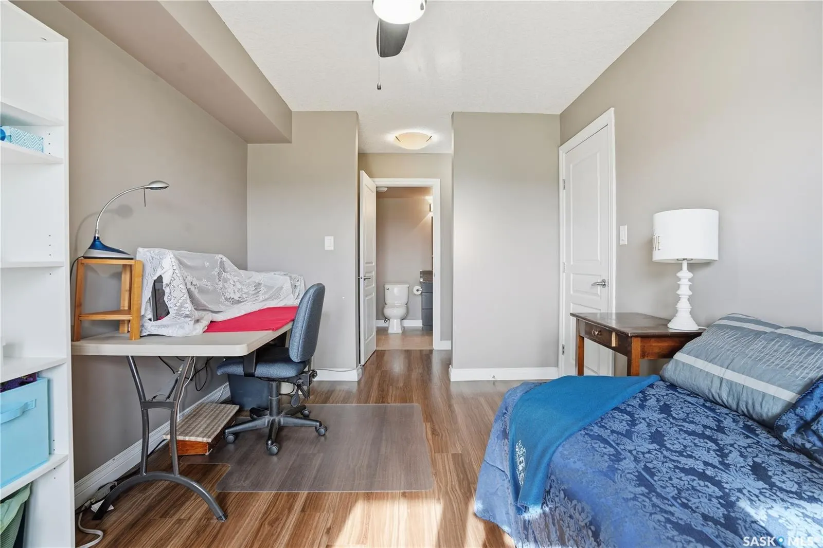 5303 Universal CRESCENT, #215