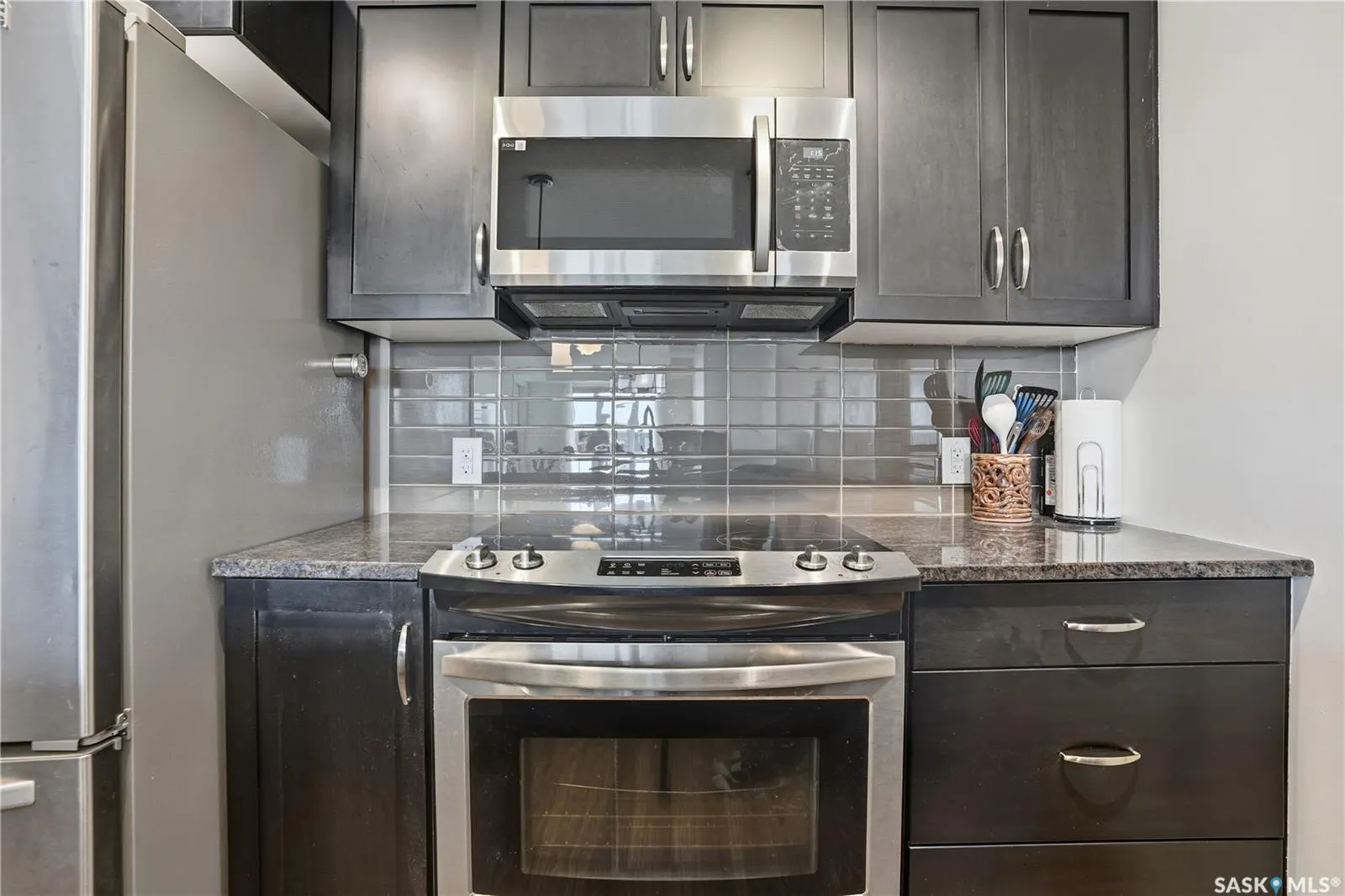 5303 Universal CRESCENT, #215