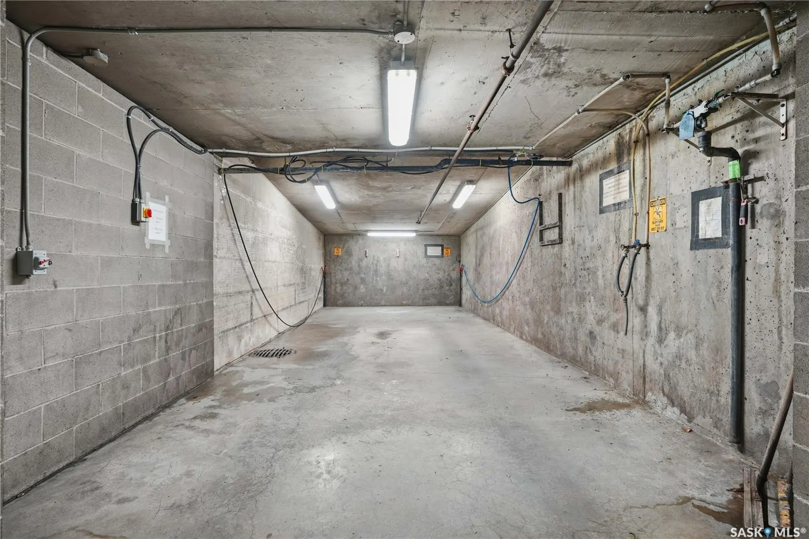 5303 Universal CRESCENT, #215