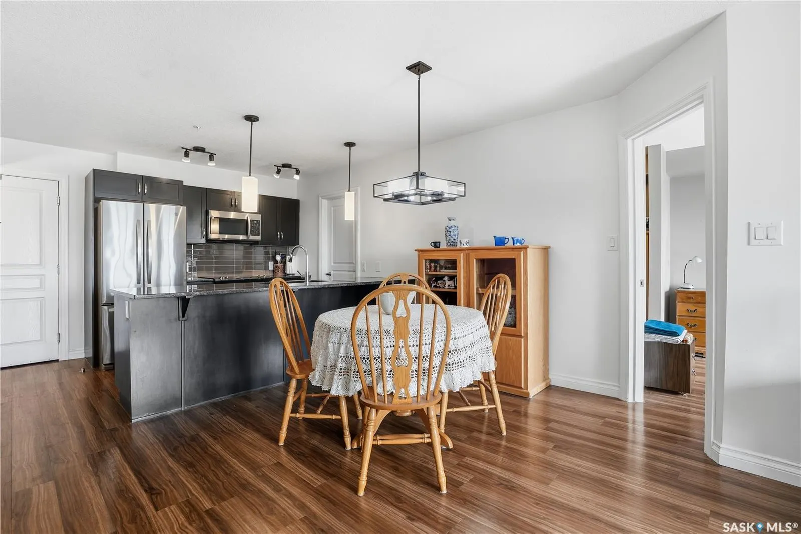 5303 Universal CRESCENT, #215