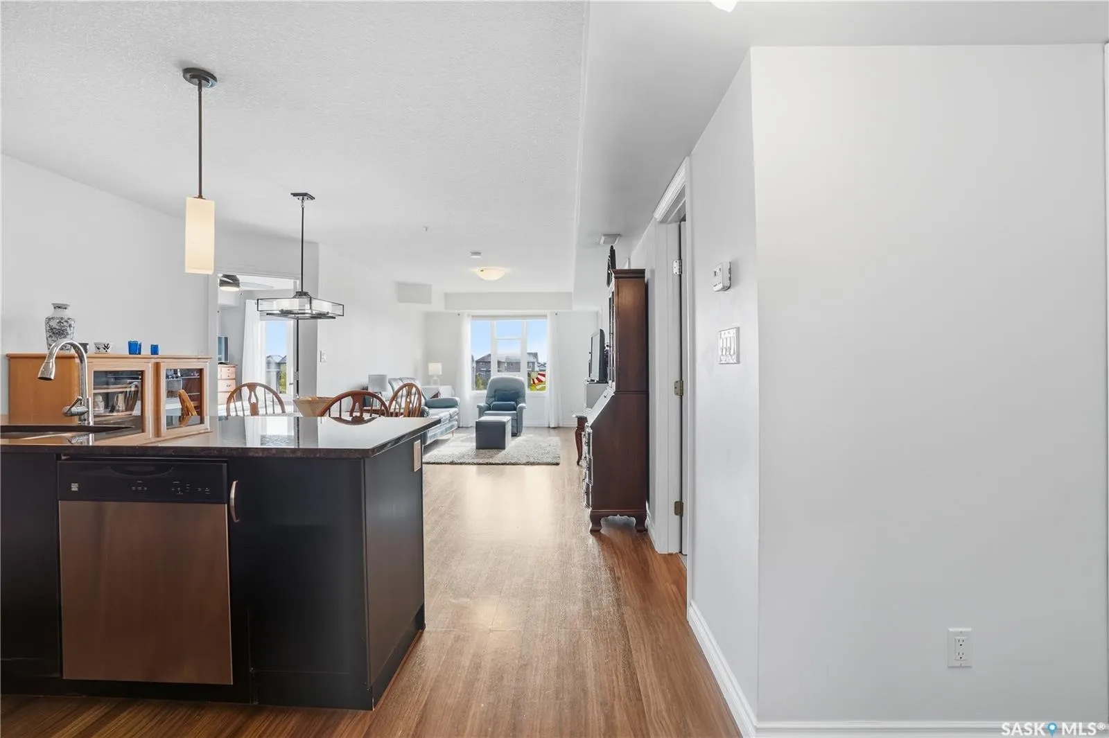 5303 Universal CRESCENT, #215