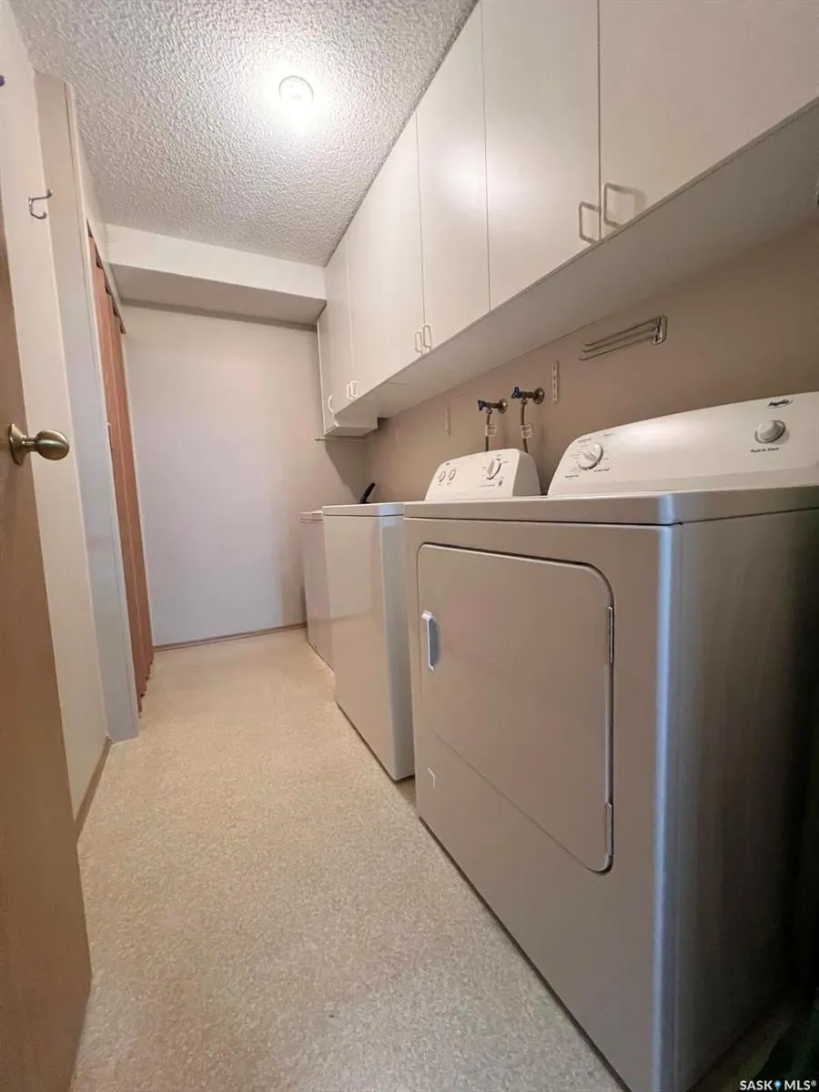 1140 9th AVENUE NE, #103