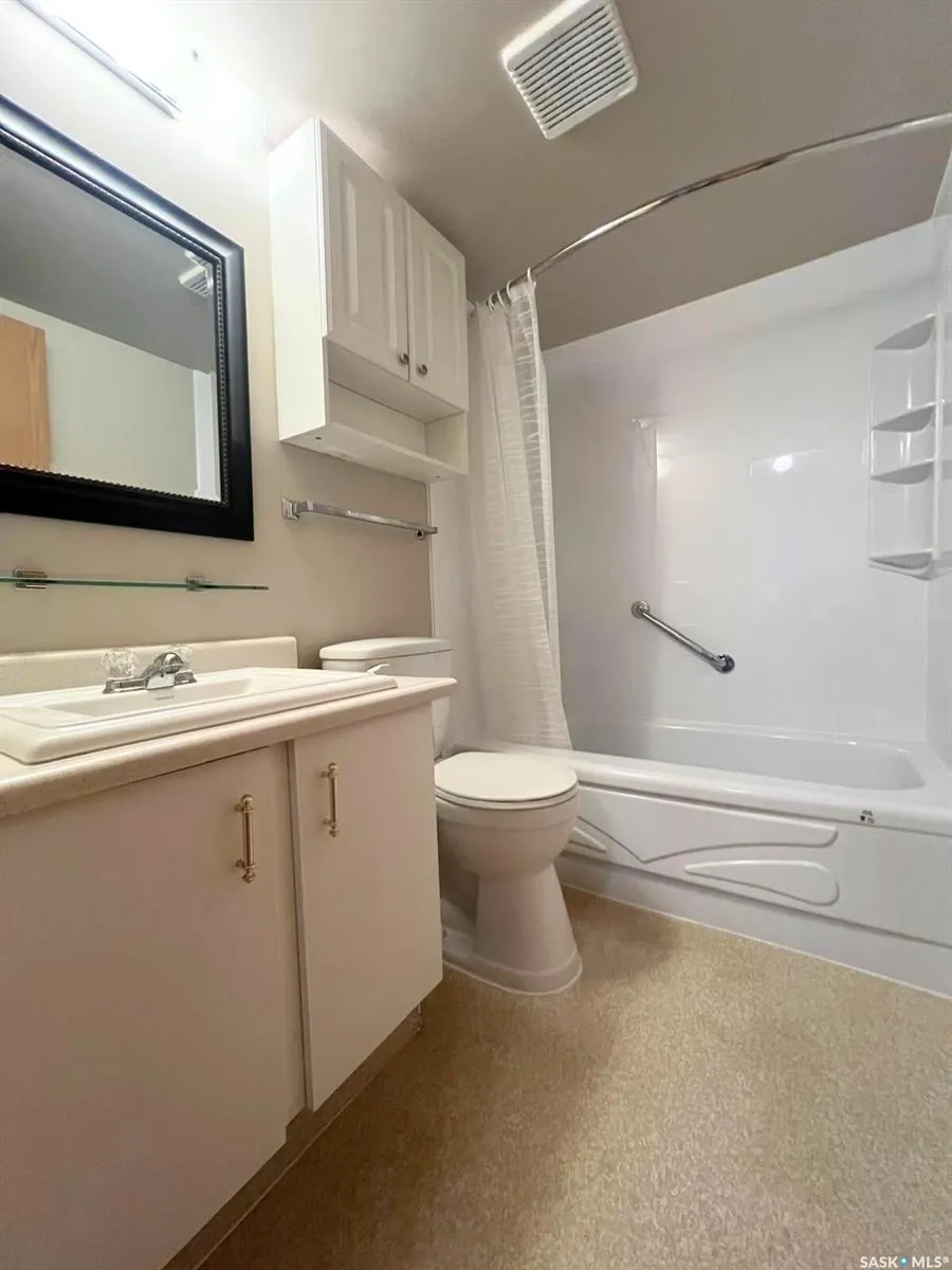1140 9th AVENUE NE, #103
