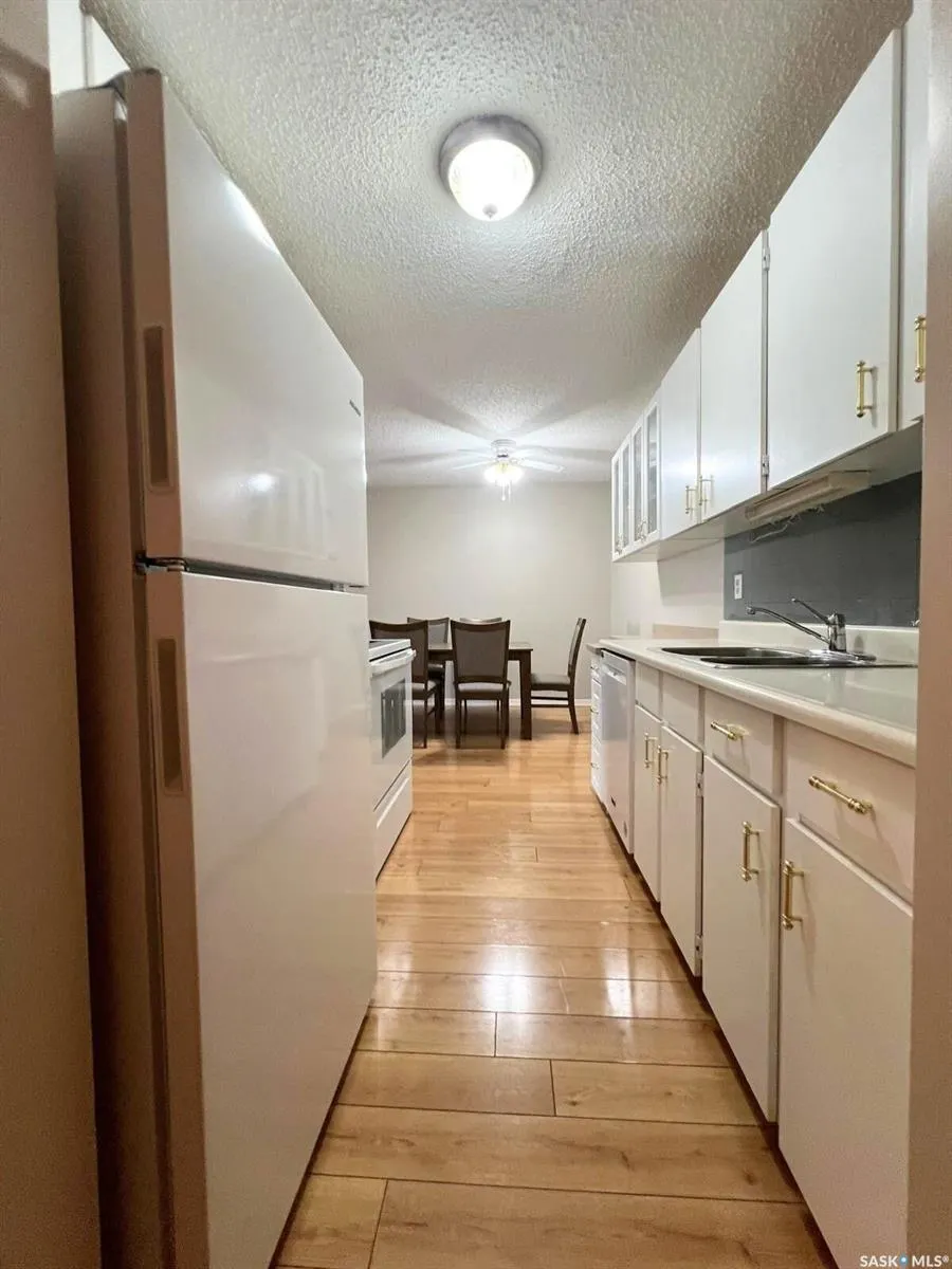 1140 9th AVENUE NE, #103