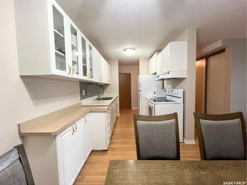 1140 9th AVENUE NE, #103