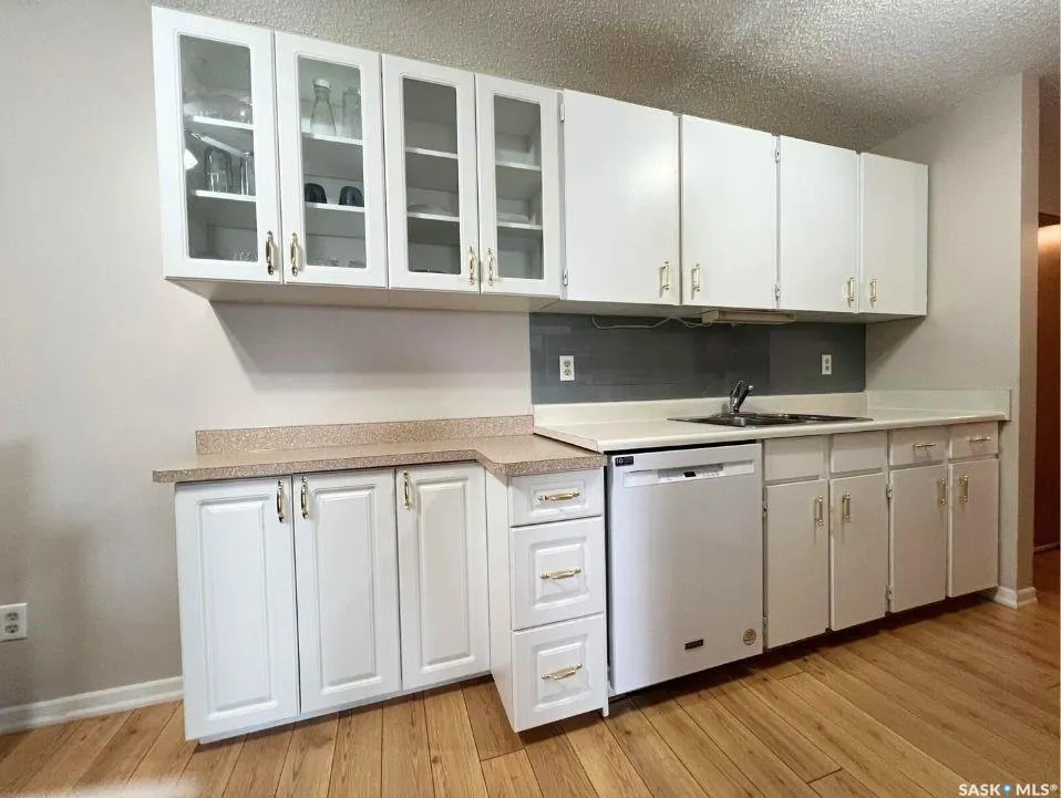 1140 9th AVENUE NE, #103