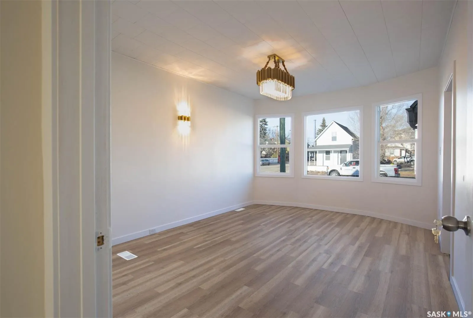 375 Fairford STREET W