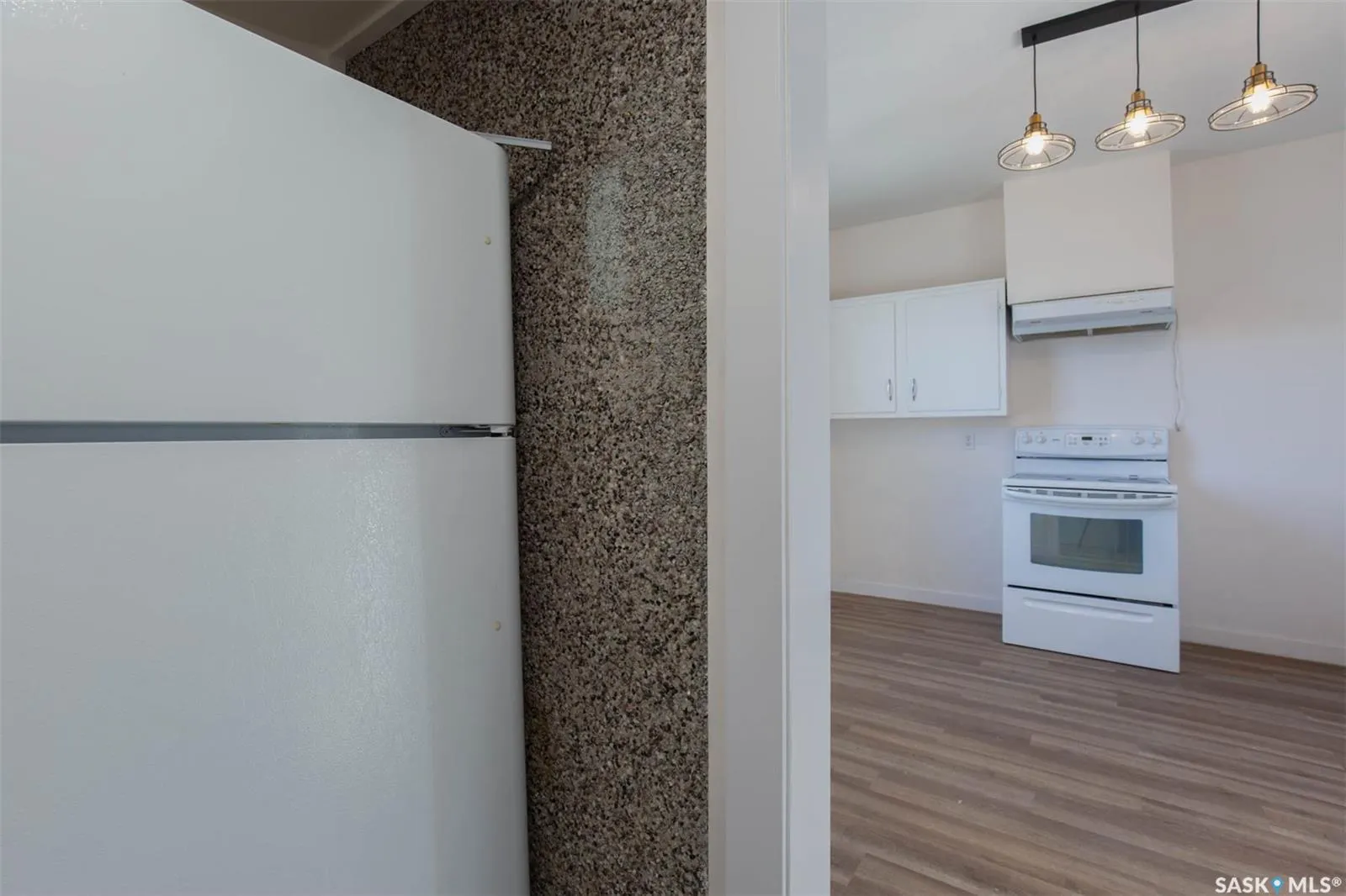 375 Fairford STREET W
