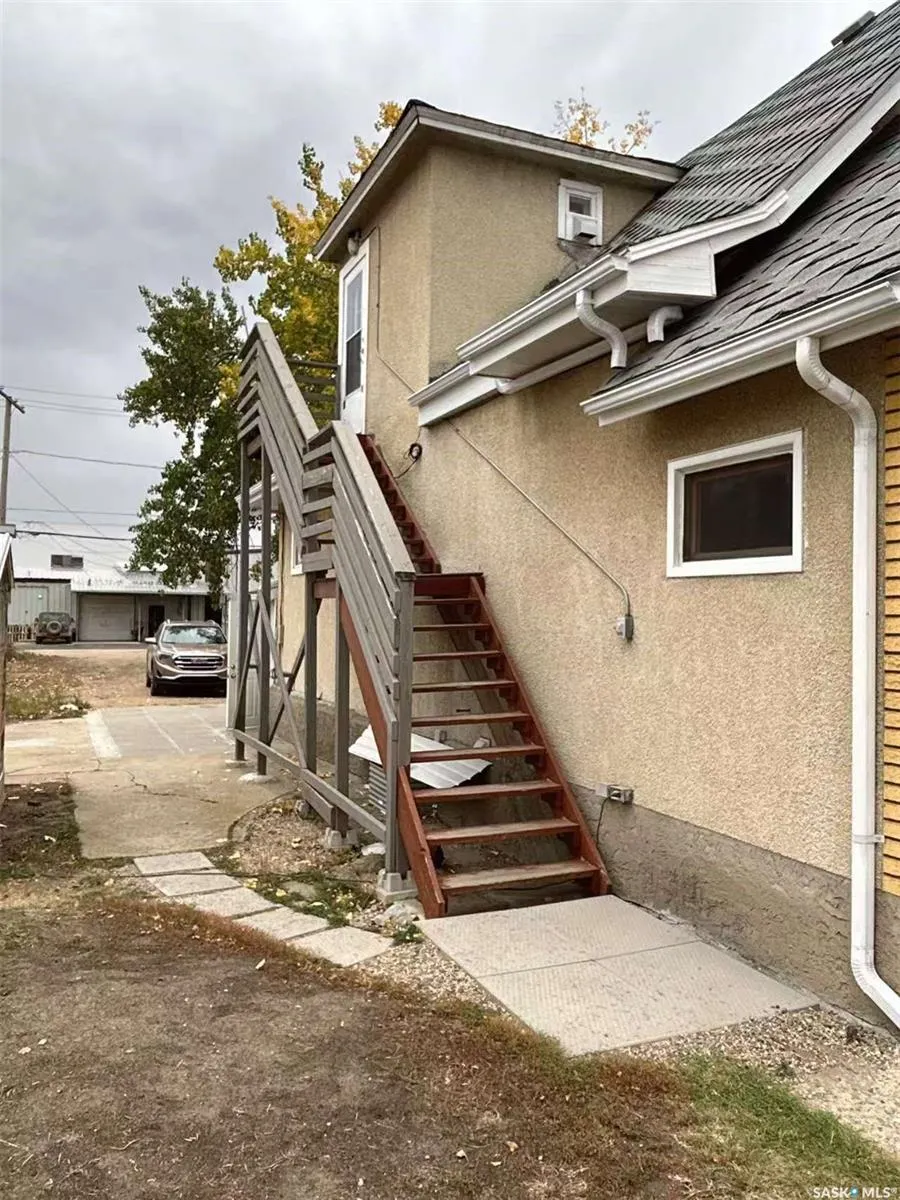 375 Fairford STREET W