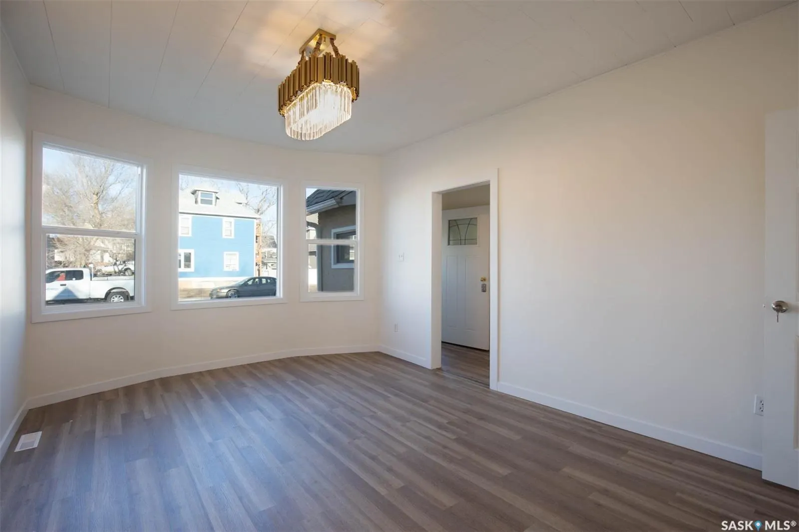 375 Fairford STREET W